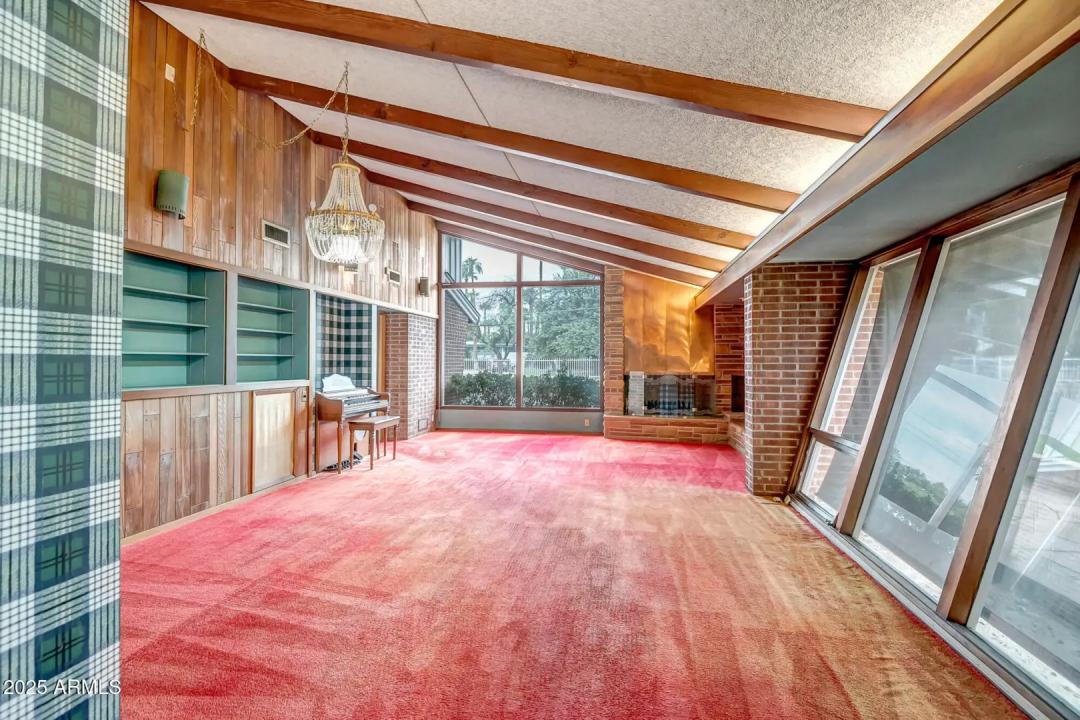 Real Estate Picture 32