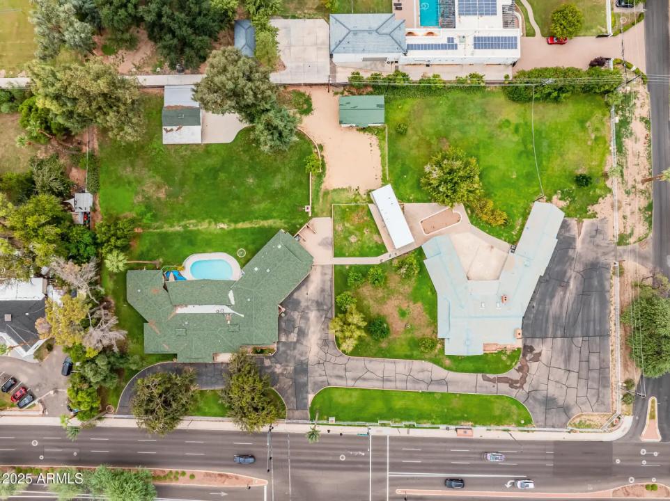 Real Estate Picture 37