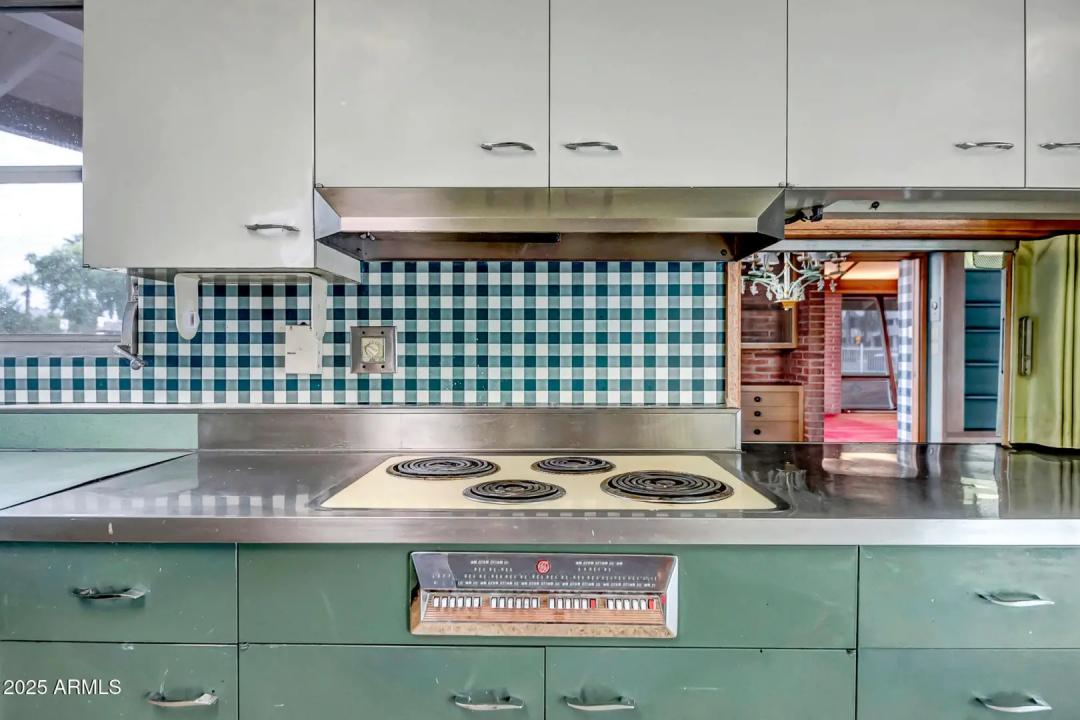 Real Estate Picture 43