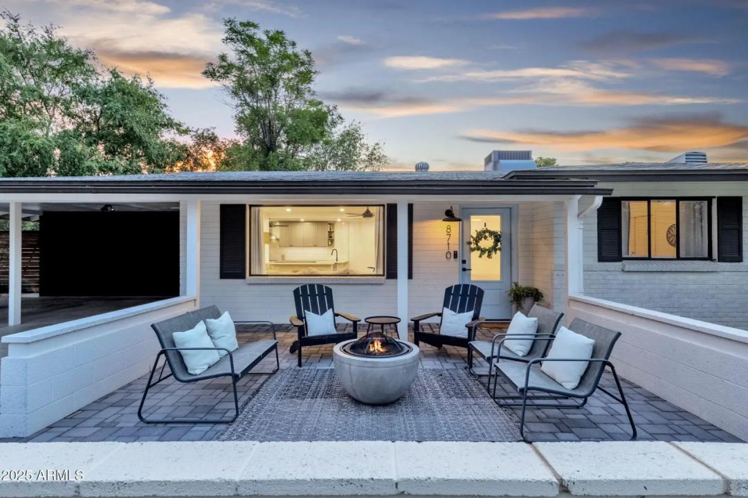 Real Estate Picture 4