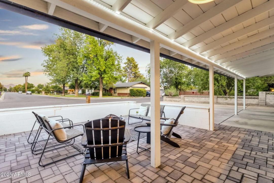 Real Estate Picture 6