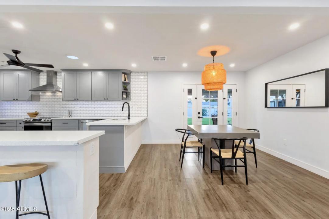 Real Estate Picture 10
