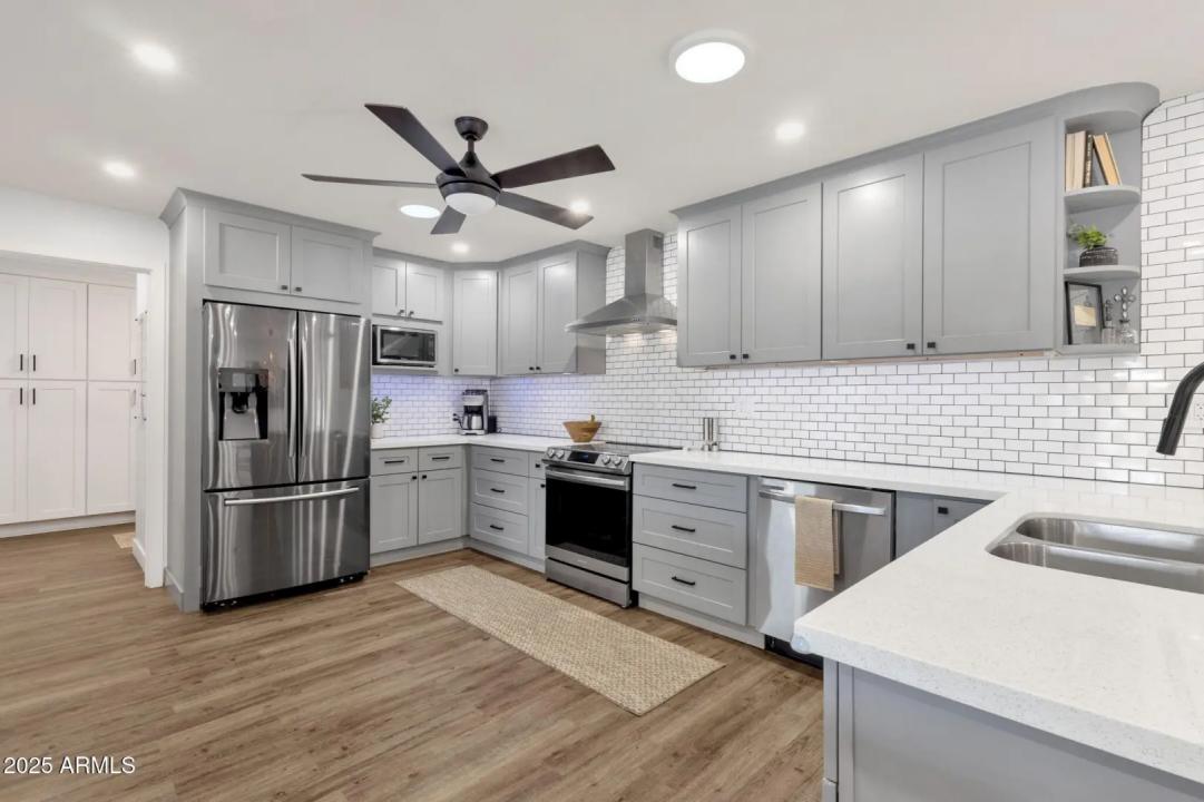 Real Estate Picture 13
