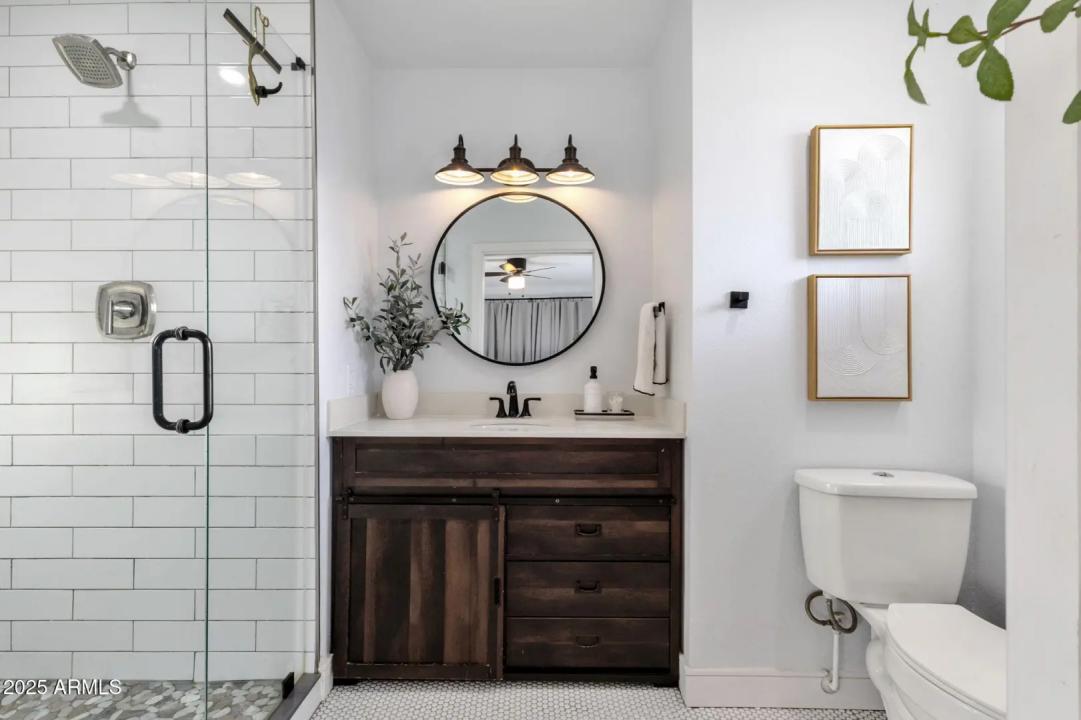 Real Estate Picture 17