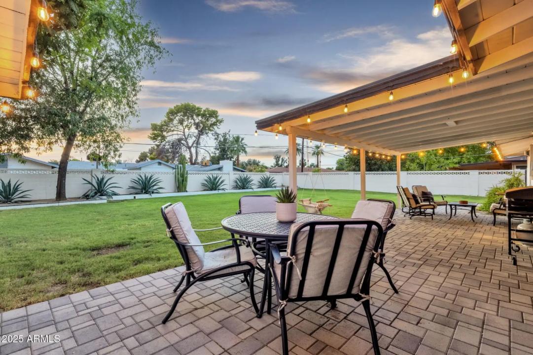 Real Estate Picture 25