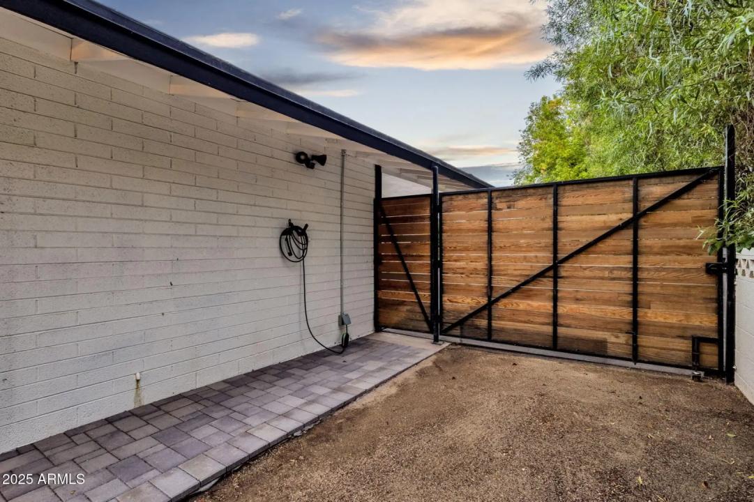 Real Estate Picture 30