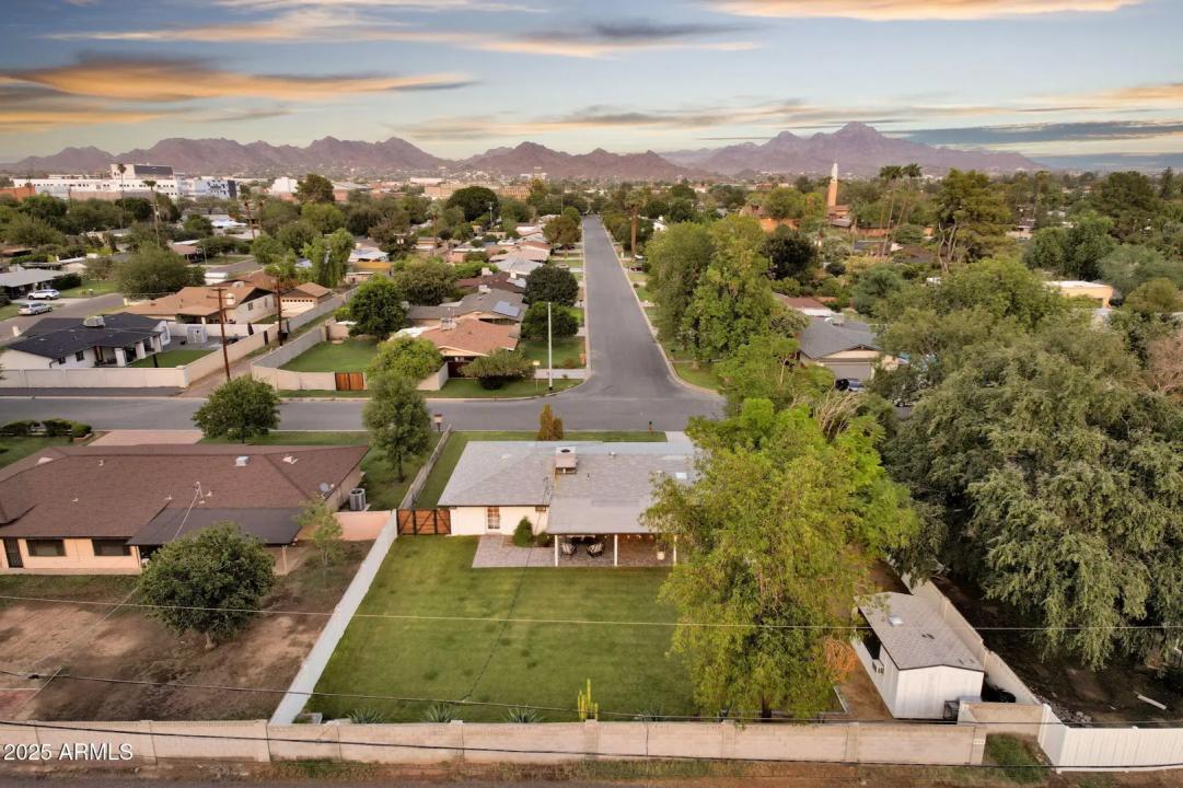 Real Estate Picture 33