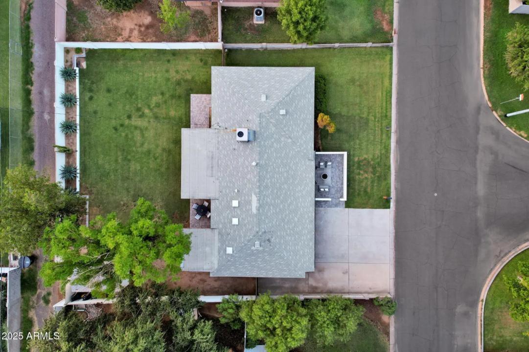 Real Estate Picture 34