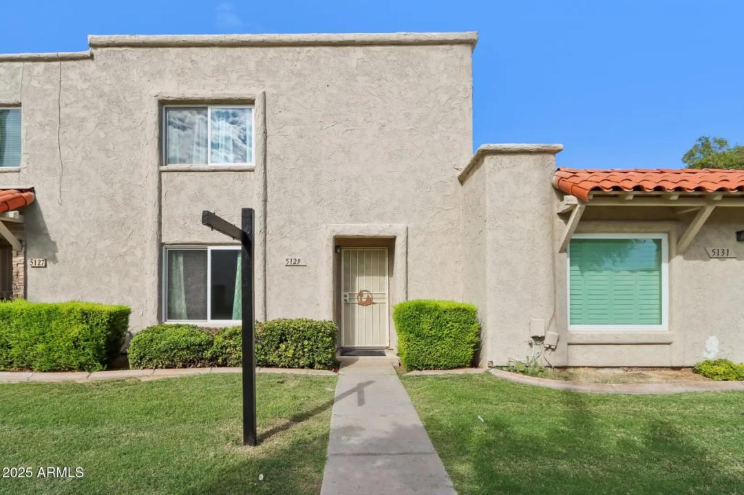 Real Estate Picture 1