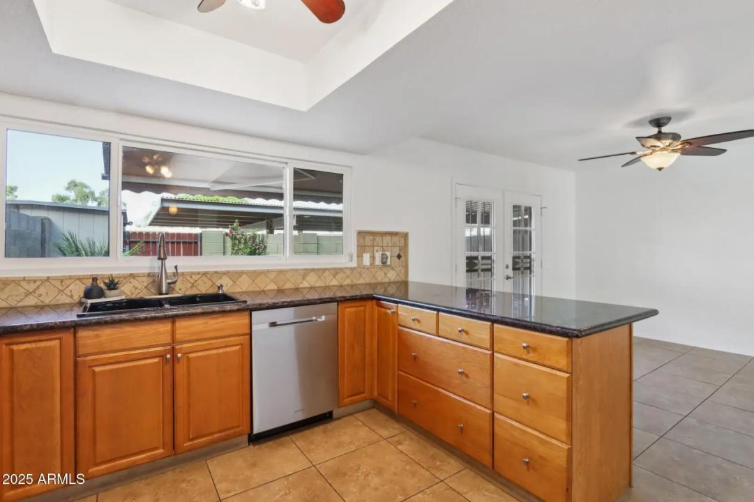 Real Estate Picture 6