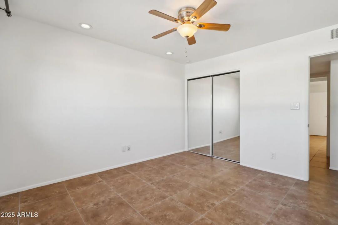 Real Estate Picture 15