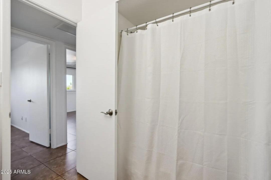 Real Estate Picture 17