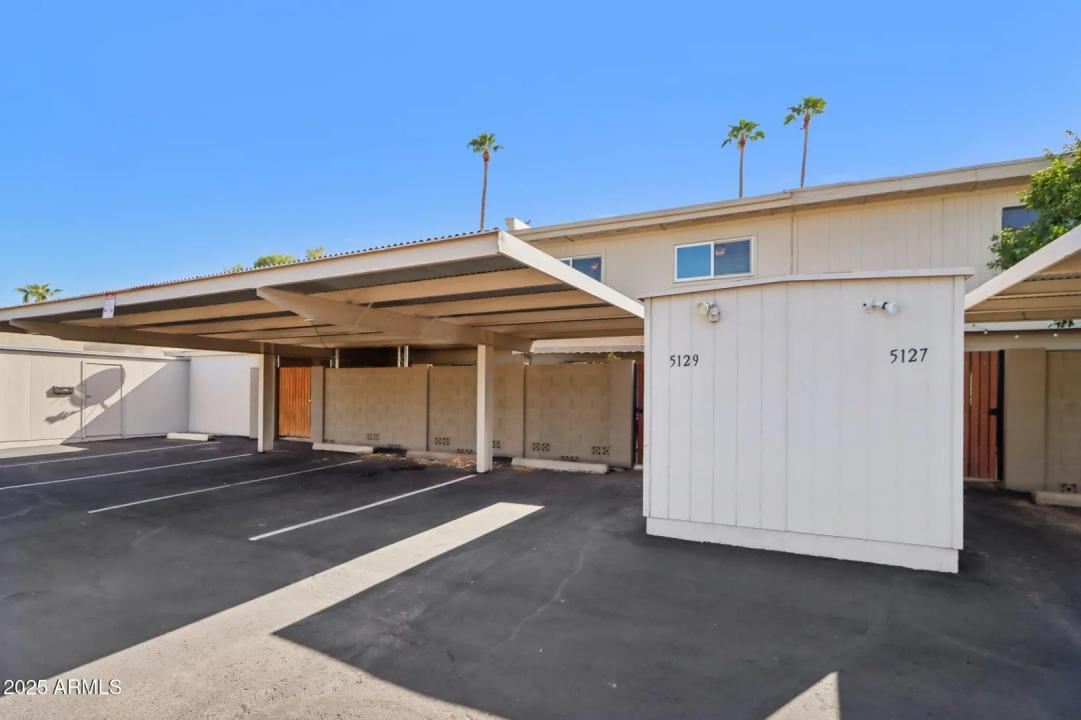 Real Estate Picture 23