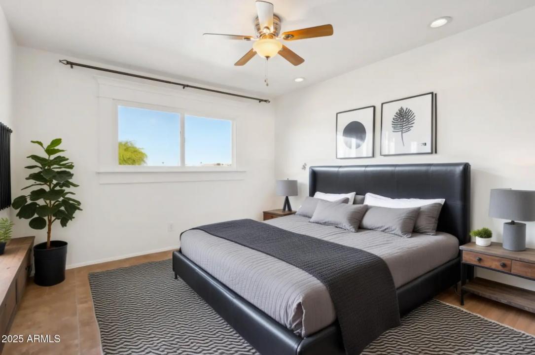 Real Estate Picture 14