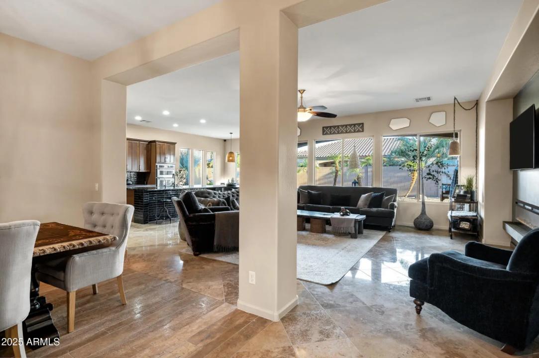 Real Estate Picture 16