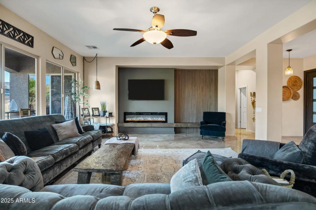 Real Estate Picture 22