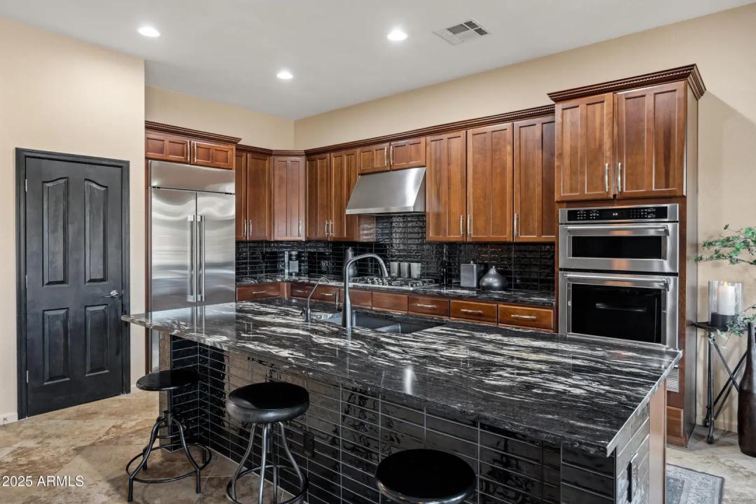Real Estate Picture 26