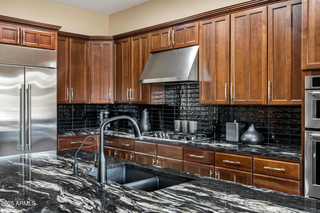 Real Estate Picture 27