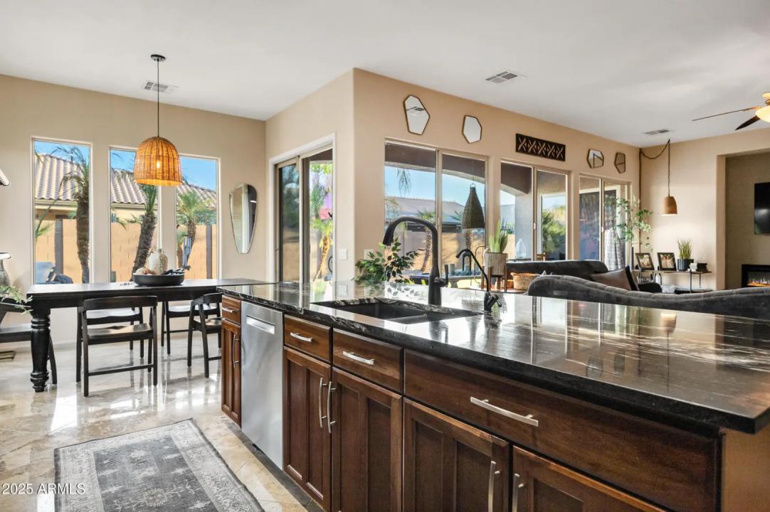 Real Estate Picture 30