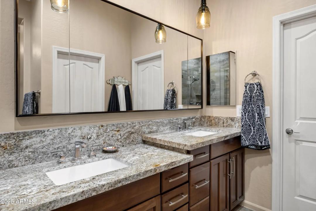 Real Estate Picture 39
