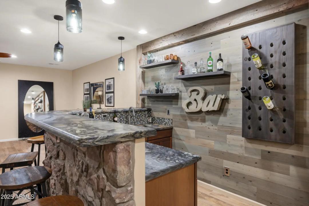Real Estate Picture 50