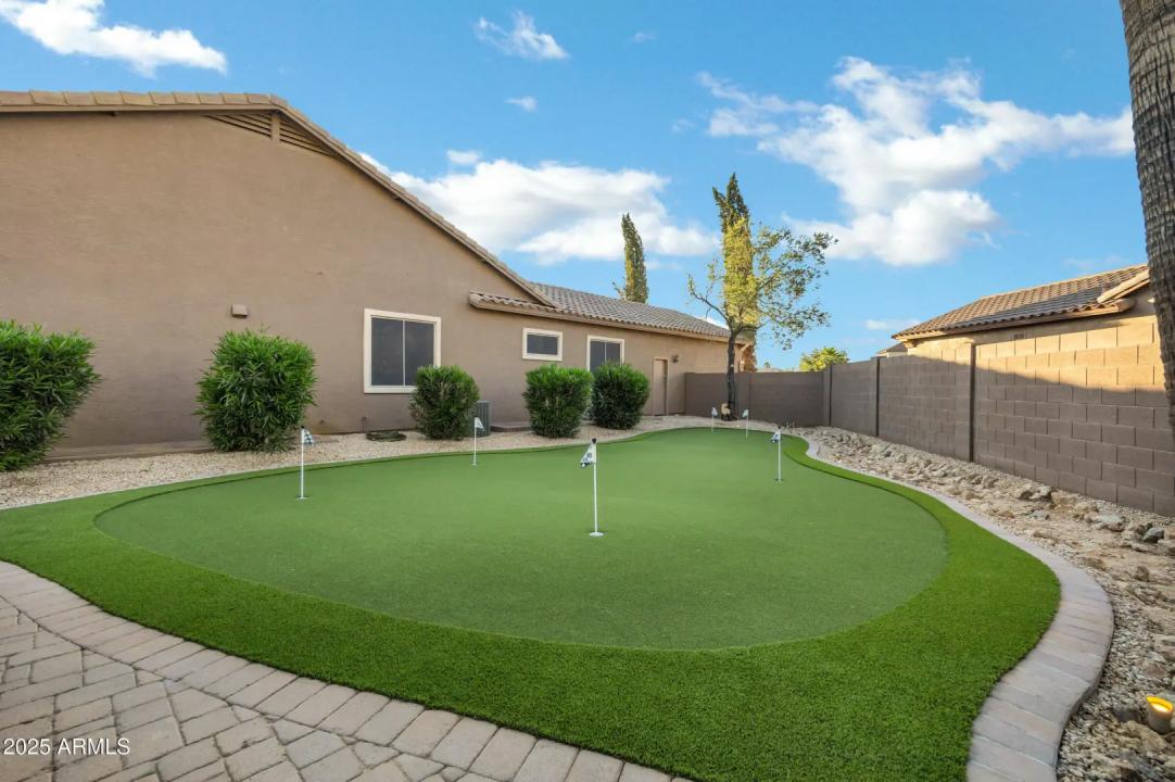Real Estate Picture 75