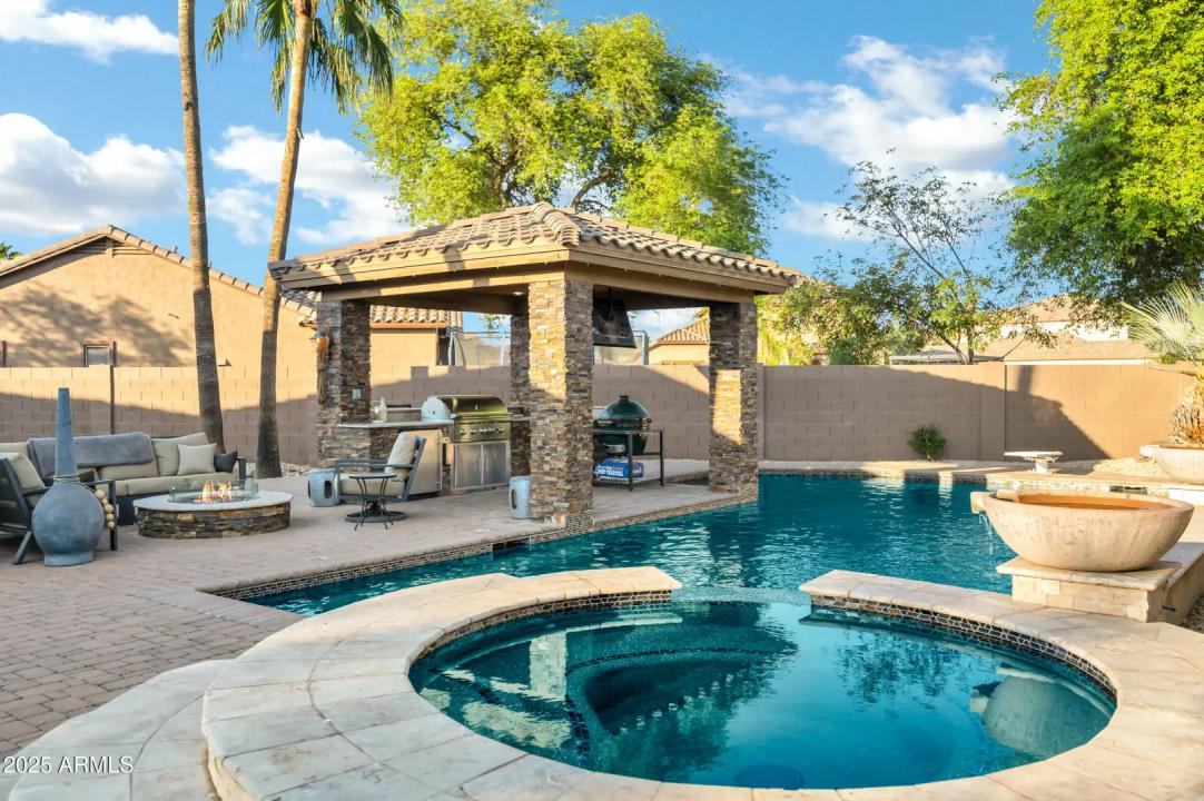 Real Estate Picture 77