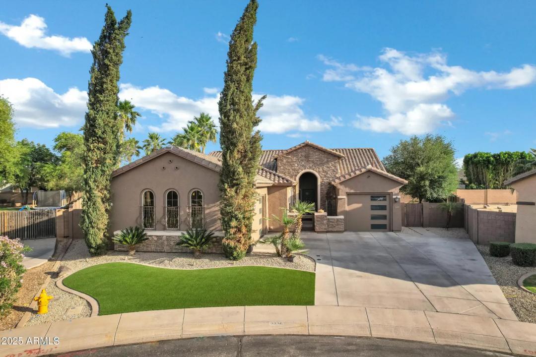 Real Estate Picture 11