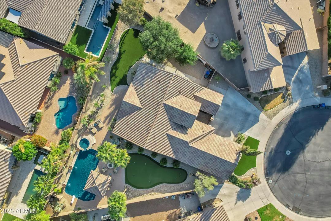 Real Estate Picture 2