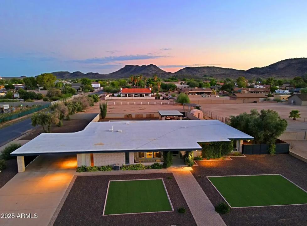 Real Estate Picture 95