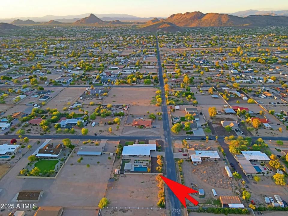 Real Estate Picture 98