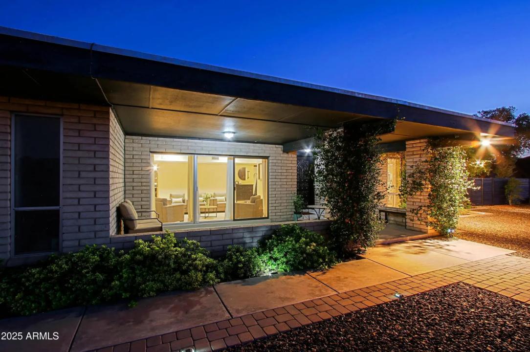 Real Estate Picture 100