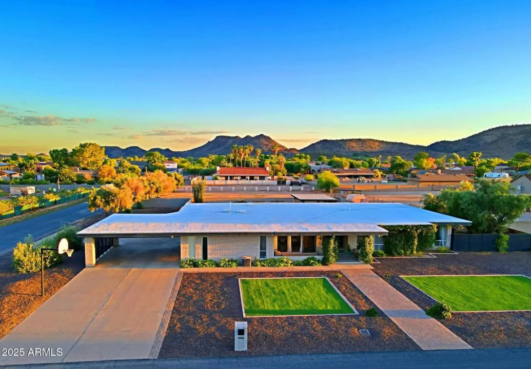 4901 W SOFT WIND Drive Glendale AZ 85310