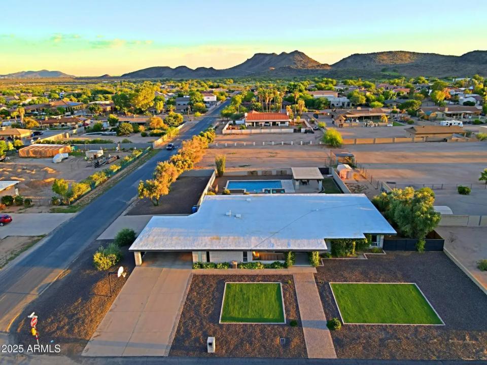 Real Estate Picture 106