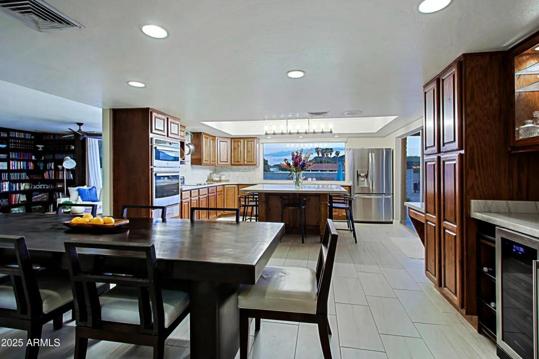 Real Estate Picture 23