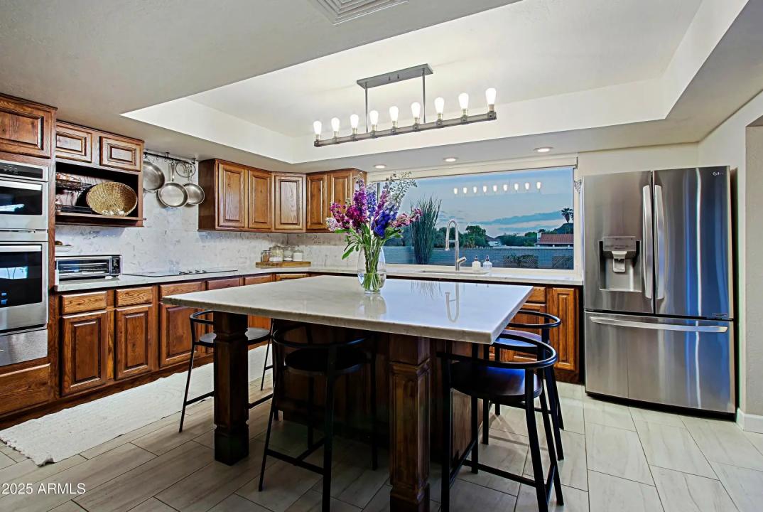 Real Estate Picture 6