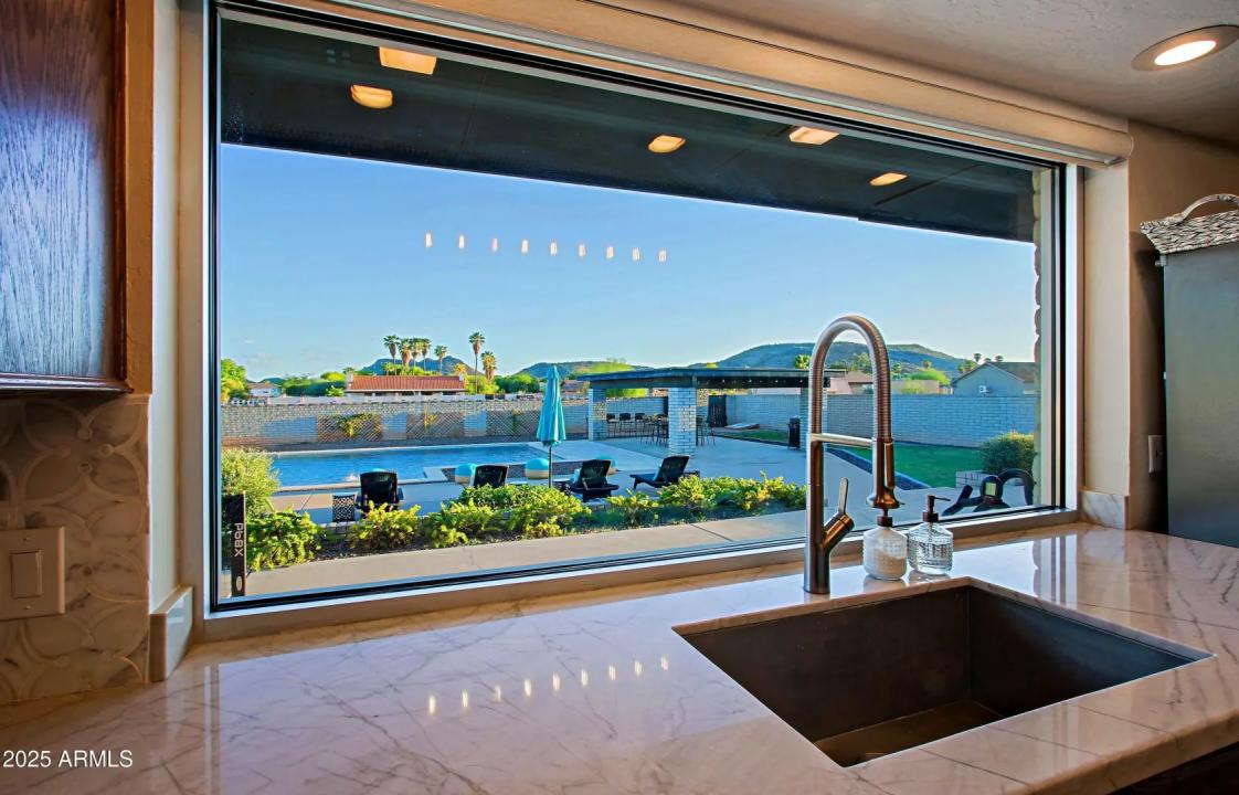Real Estate Picture 16