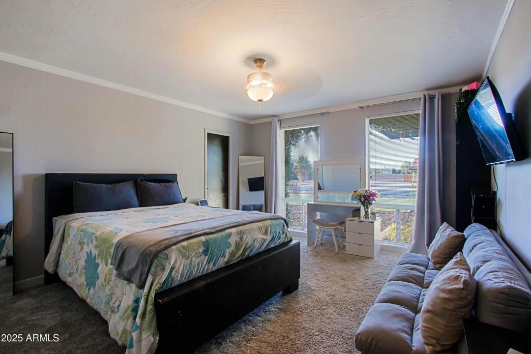 Real Estate Picture 50
