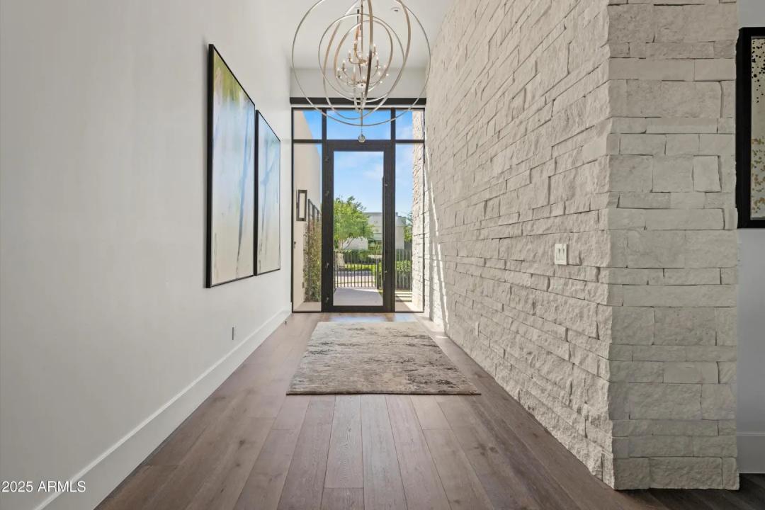 Real Estate Picture 3