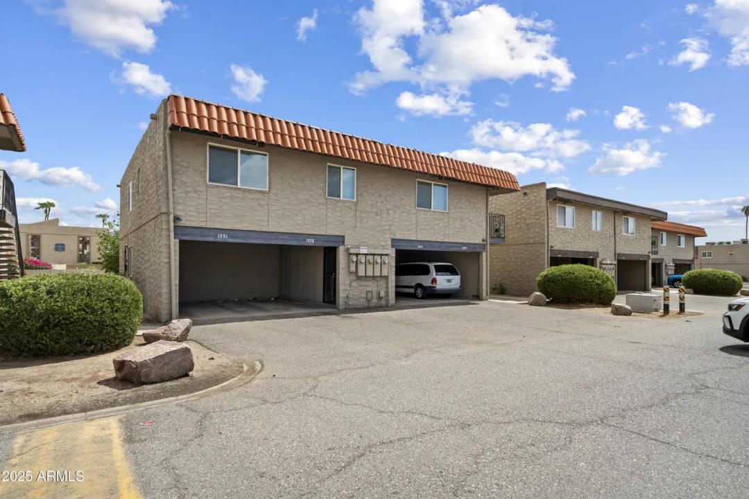 Real Estate Picture 1