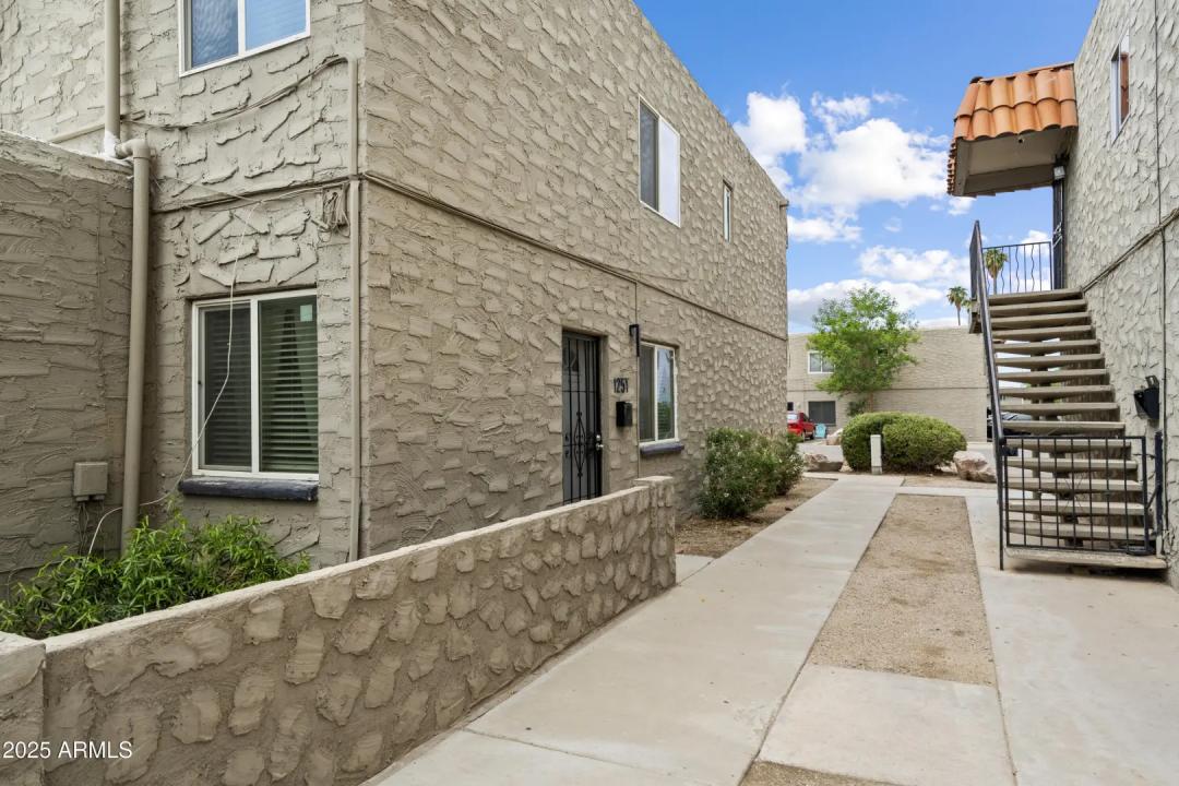 Real Estate Picture 2