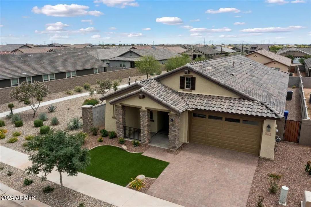 Real Estate Picture 1