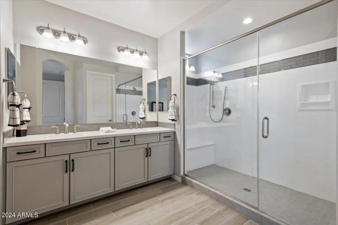 Real Estate Picture 21