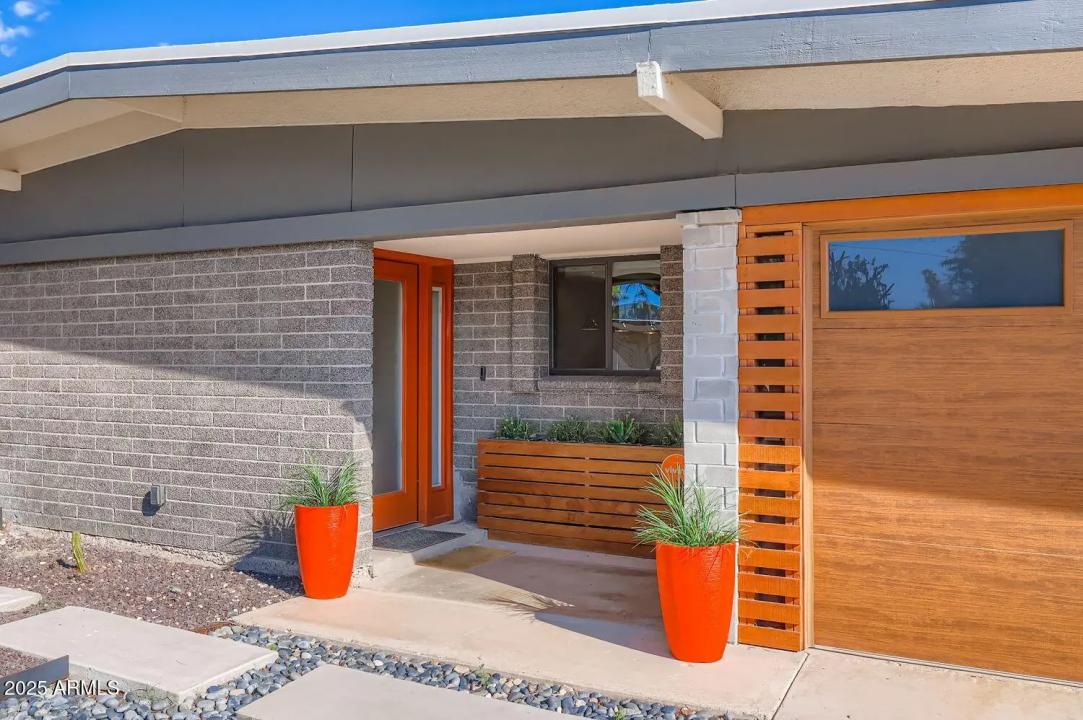 Real Estate Picture 2