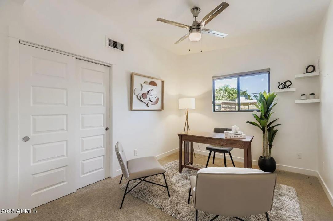 Real Estate Picture 16