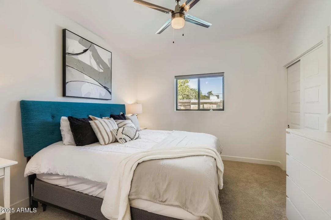 Real Estate Picture 17