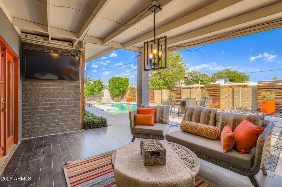 Real Estate Picture 21