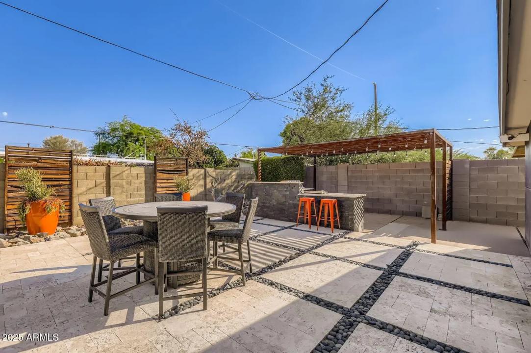 Real Estate Picture 22