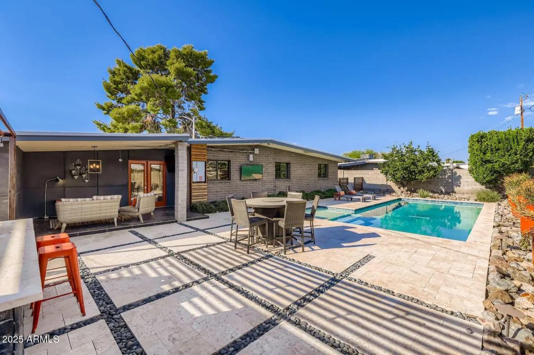 Real Estate Picture 26
