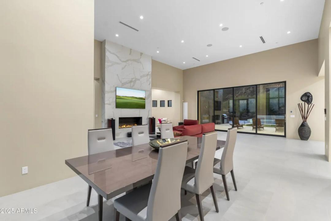 Real Estate Picture 23